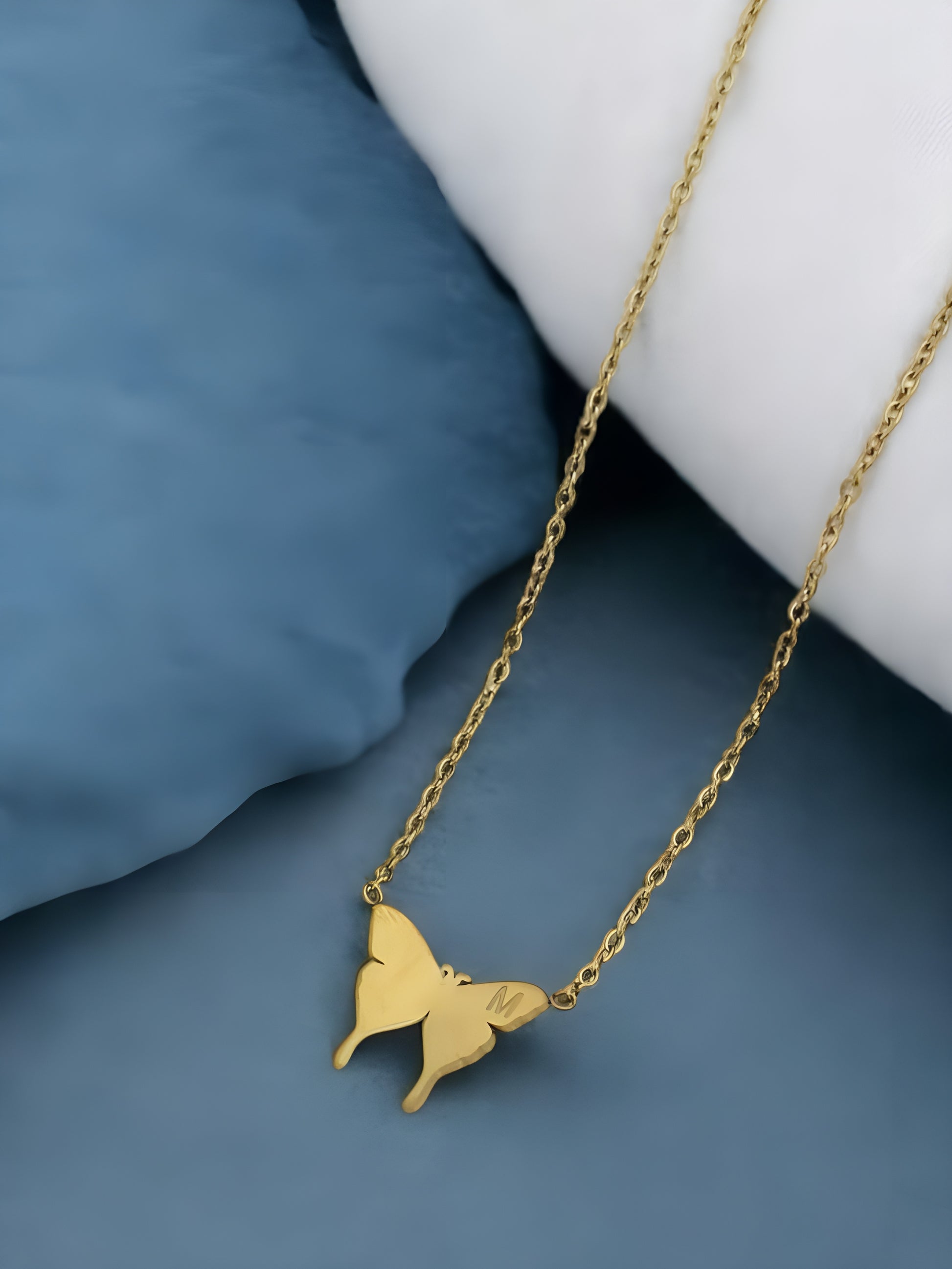 GOLD BUTTERFLY NECKLACE