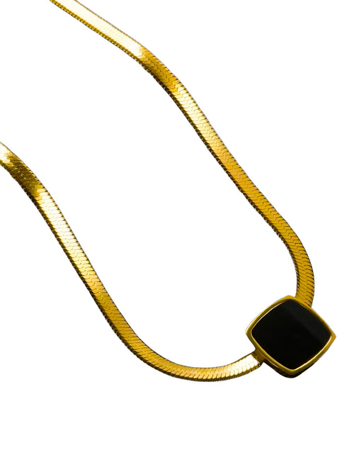 BLACK STONE NECKLACE