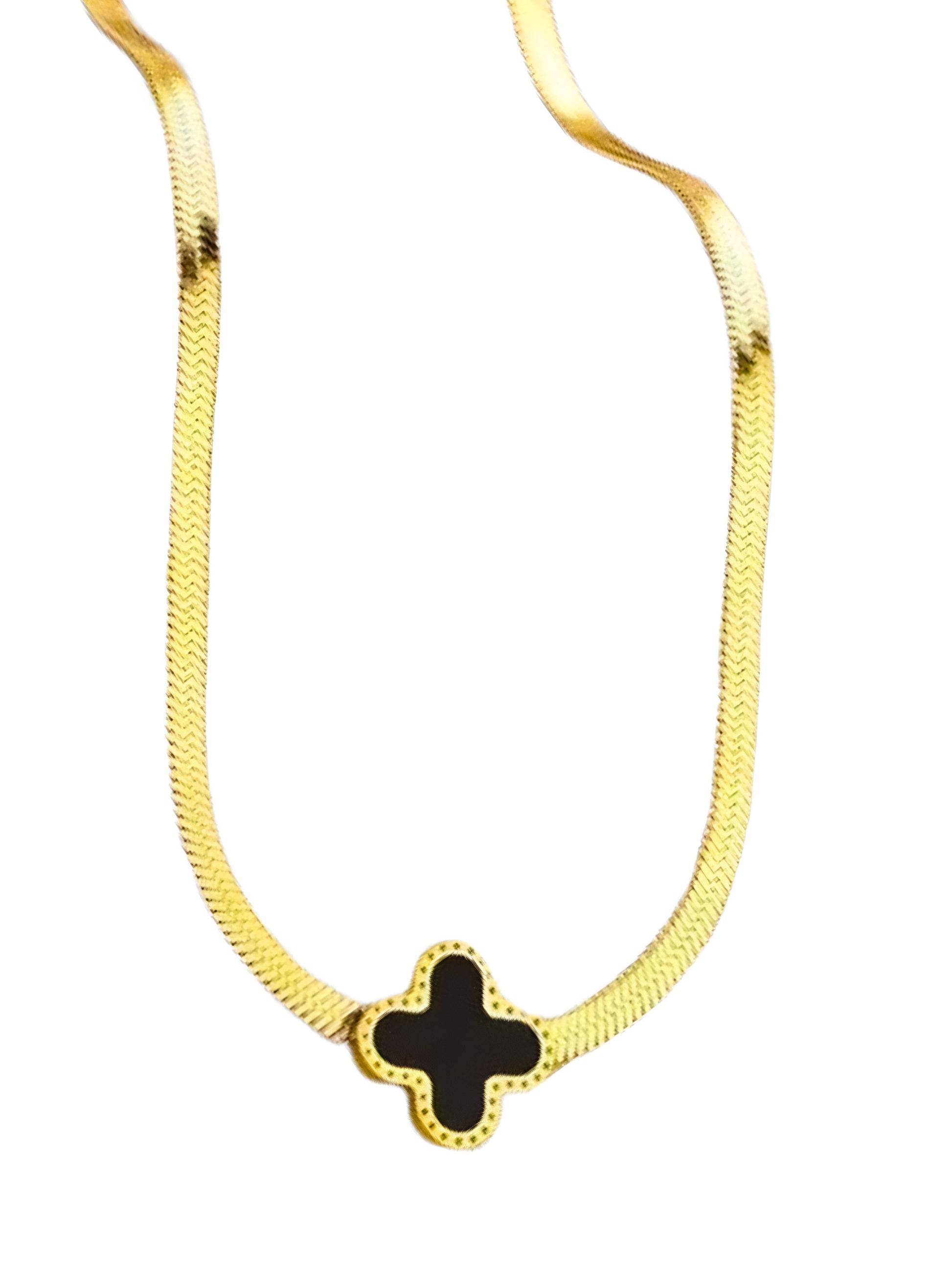 CLOVER NECKLACE