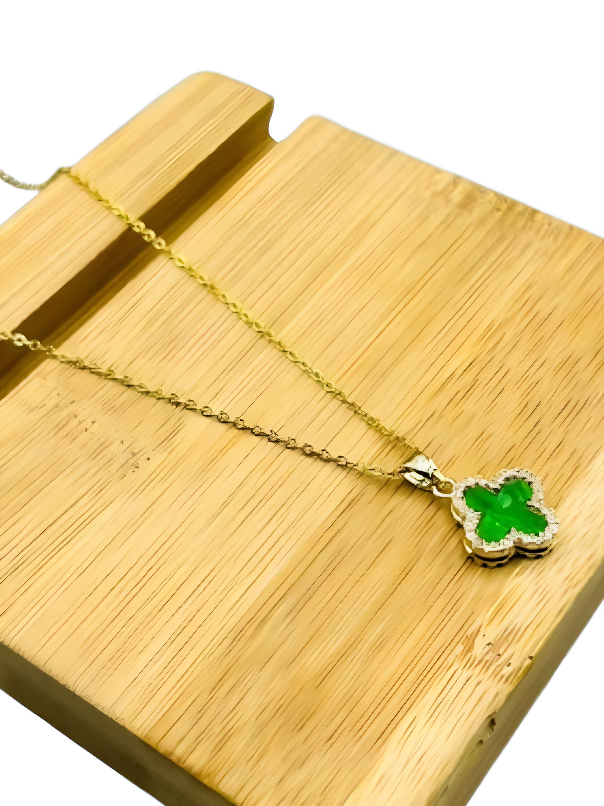 CLOVER NECKLACE