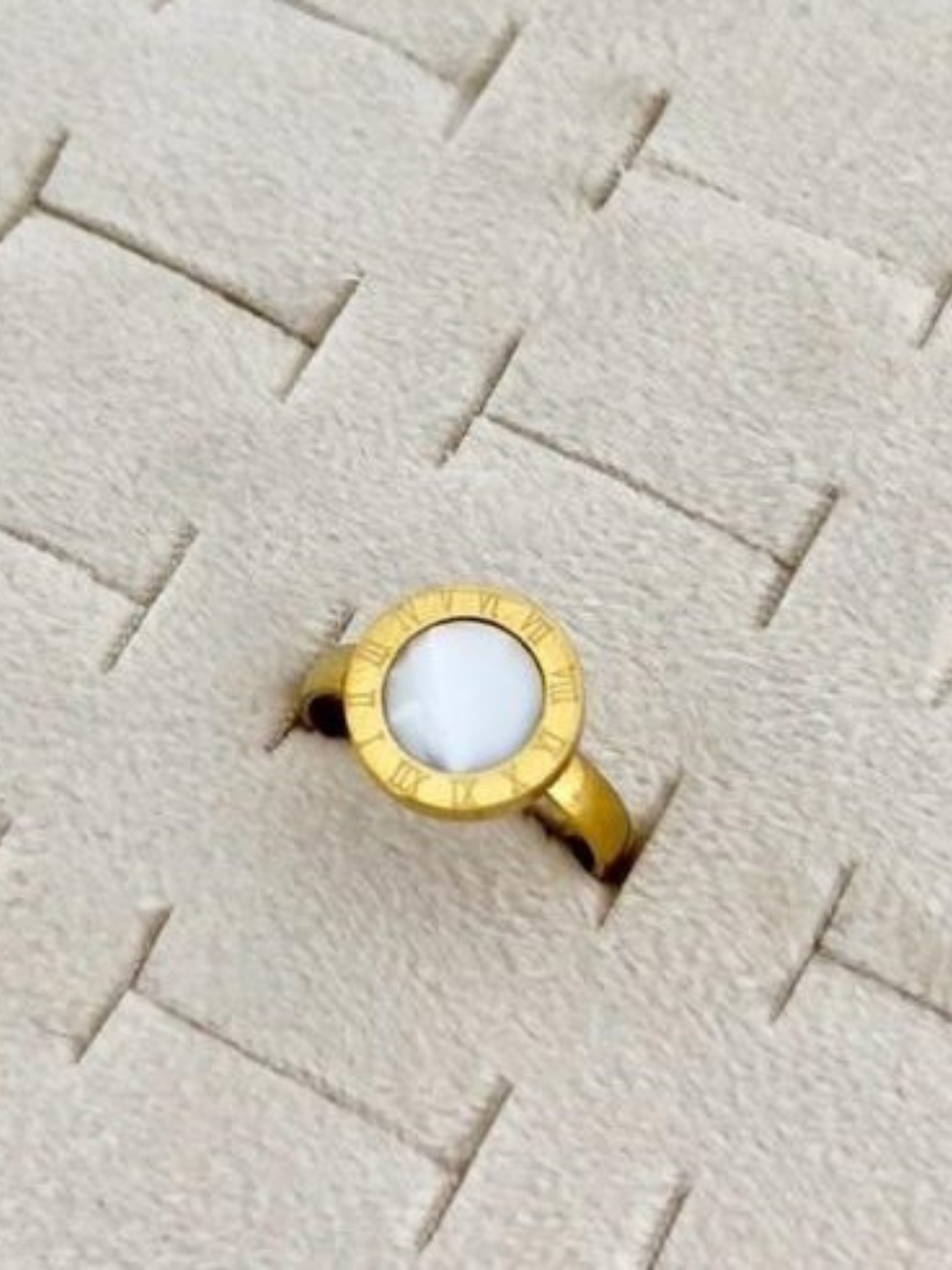 STONE RING